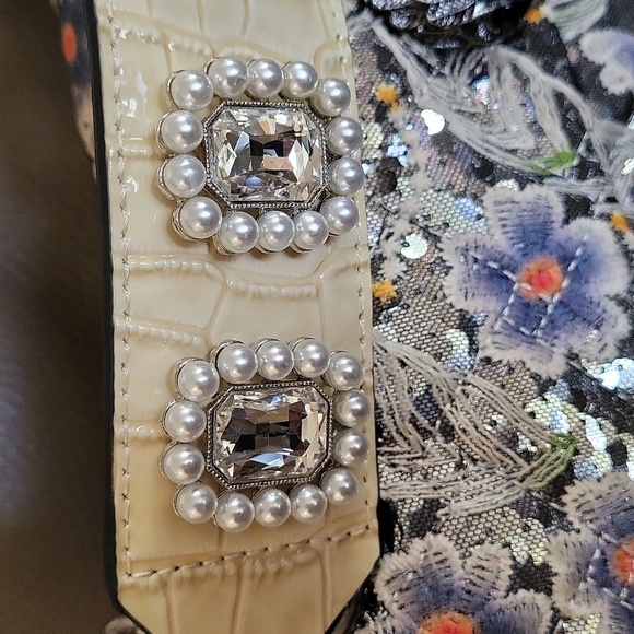 Kurt Geiger kensington embroidered sequin handbag with chain strap - Picture 2 of 13